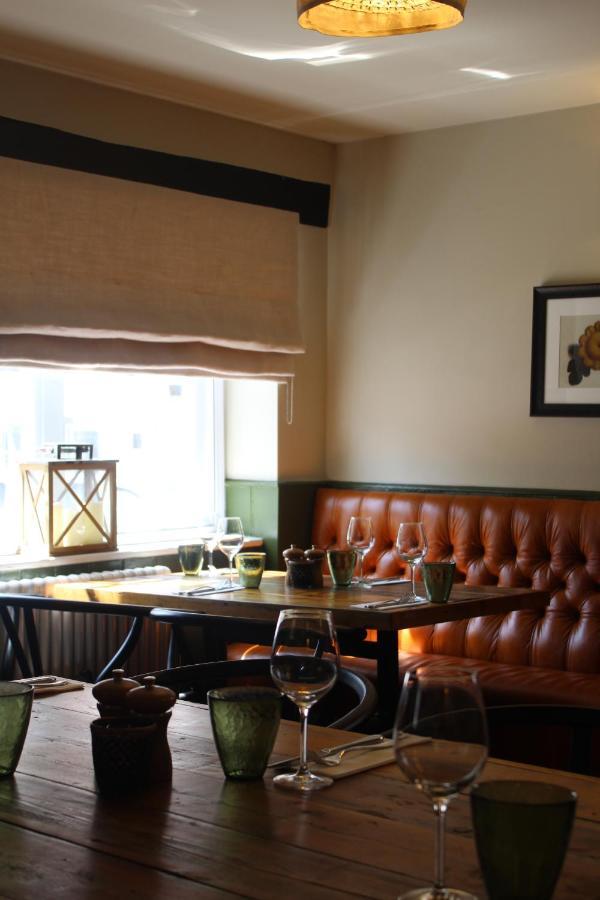 The Kings Head Hotell Whiteparish Exteriör bild