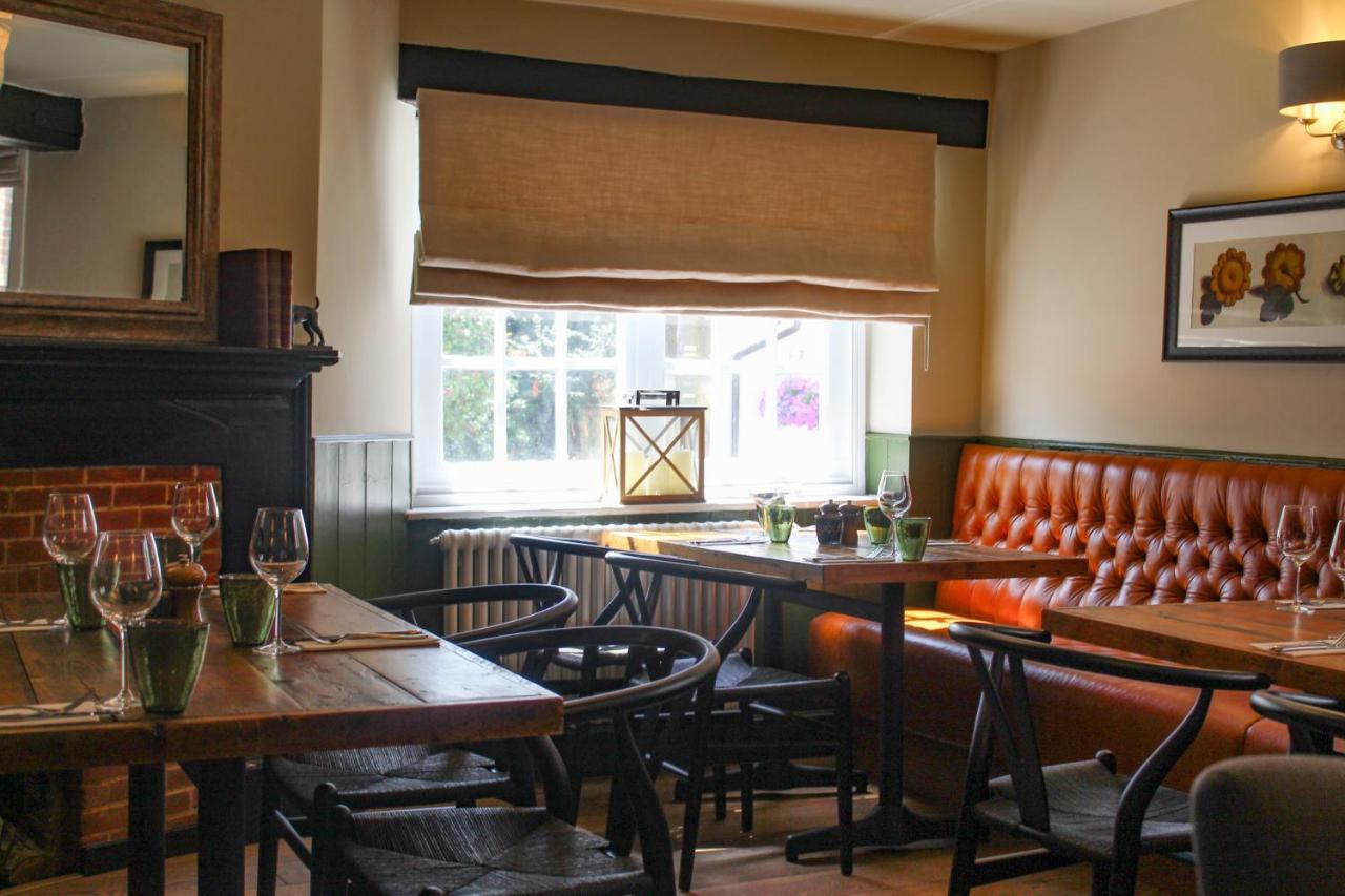 The Kings Head Hotell Whiteparish Exteriör bild