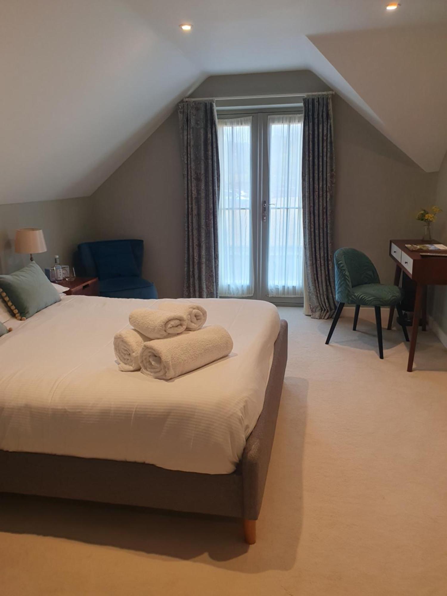The Kings Head Hotell Whiteparish Exteriör bild