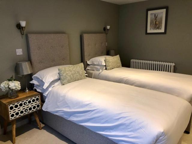 The Kings Head Hotell Whiteparish Exteriör bild